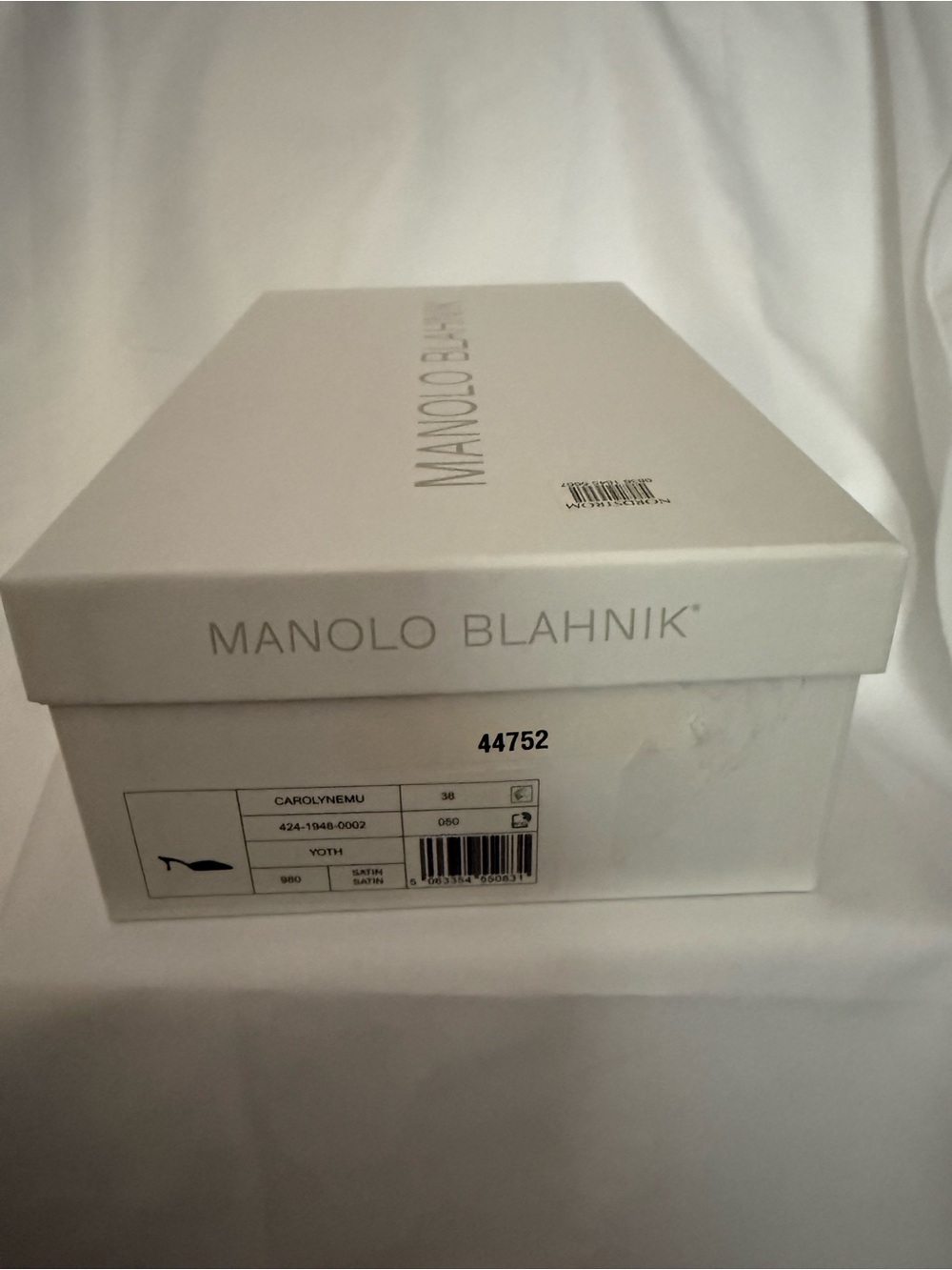 Manolo Blahnik Black Pointed Slip-On Mules - Picture 3 of 5